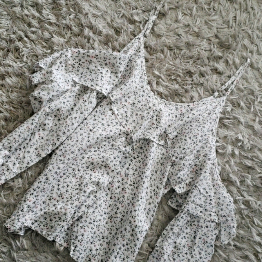 ABERCROMBIE & FITCH Boho Floral Cold Shoulder Top - Picture 2 of 7